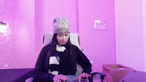 Adaira online show from November 7, 3:34 am