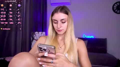 Snapshot of adalin_moore chatting on September 23, 9:24 pm Ada online show from September 23, 9:24 pm