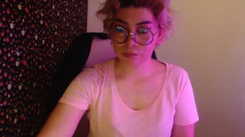 adan_romanoff online show from May 15, 9:45 am