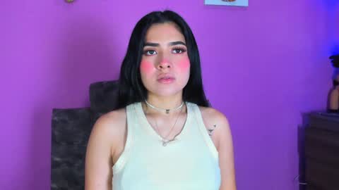 Snapshot of adara_johnson_ chatting on January 4, 11:33 am Adara Johnson online show from January 4, 11:33 am