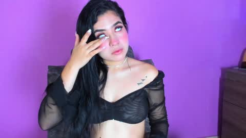 Snapshot of adara_johnson_ chatting on December 27, 11:39 am Adara Johnson online show from December 27, 11:39 am
