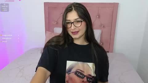 Snapshot of adara_lennox chatting on January 21, 9:15 pm ADARA online show from January 21, 9:15 pm