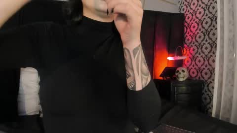 Ade  online show from January 10, 8:35 pm