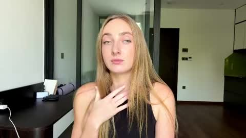 Elizabeth online show from July 28, 6:11 am