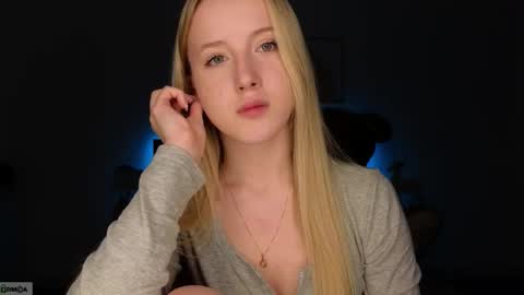 Adele online show from January 18, 9:44 pm