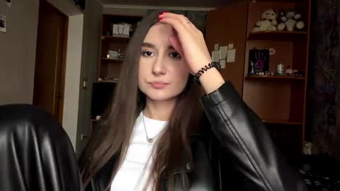 Poly online show from April 3, 1:42 pm