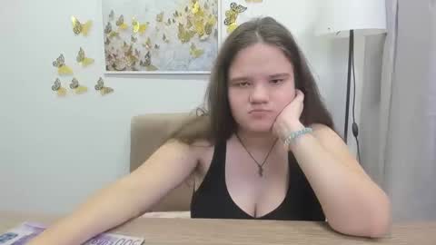 adelecruzz online show from March 8, 1:34 pm