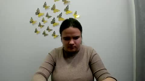 adelecruzz online show from February 1, 1:09 pm