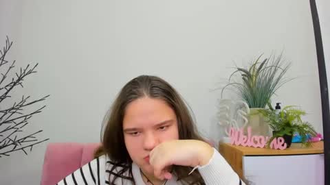 adelecruzz online show from February 2, 1:19 pm