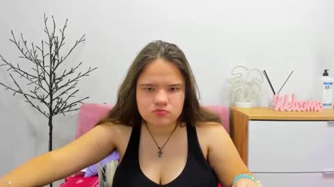 adelecruzz online show from February 10, 1:22 pm