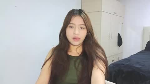 adellein foxx online show from October 28, 1:22 am