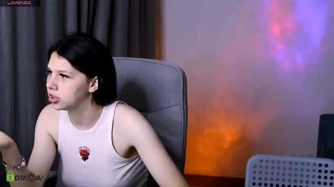 adelina_xxx online show from May 30, 7:10 pm
