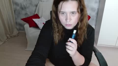 adelinalawson online show from January 10, 12:10 pm