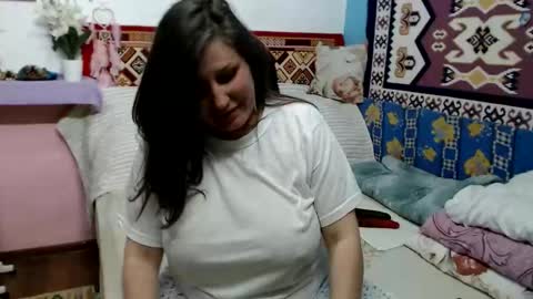 adelinemilf online show from March 18, 11:59 am