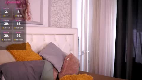 Adelyn online show from October 21, 9:46 am