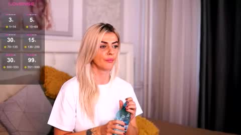 Adelyn online show from September 30, 8:42 am