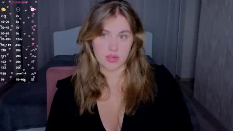 Snapshot of adelynnn chatting on September 8, 4:50 pm Ada online show from September 8, 4:50 pm