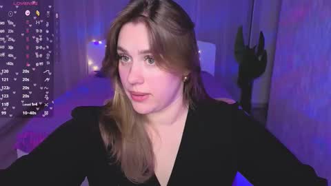 Snapshot of adelynnn chatting on September 29, 4:23 pm Ada online show from September 29, 4:23 pm