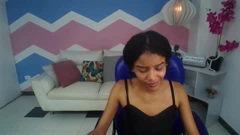Snapshot of adisson_petite1 chatting on October 12, 5:15 pm adisson_petite1 online show from October 12, 5:15 pm