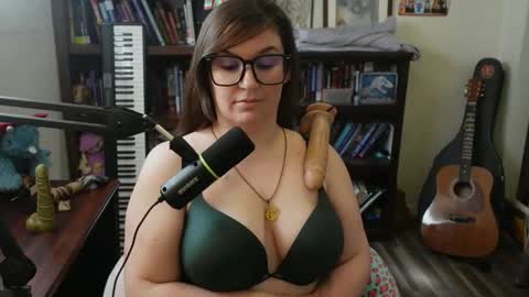 Snapshot of adobe_angel304 chatting on February 19, 6:10 pm adobe_angel304 online show from February 19, 6:10 pm