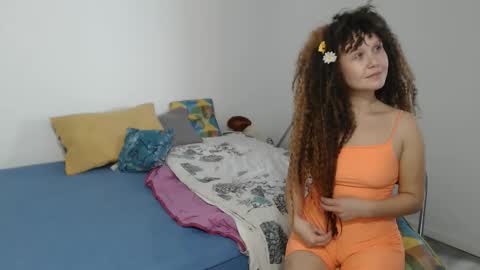 Adora19 online show from October 14, 9:45 am