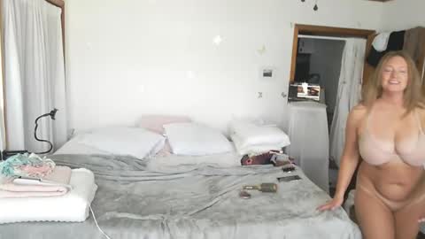 adorable22 online show from July 28, 4:39 pm
