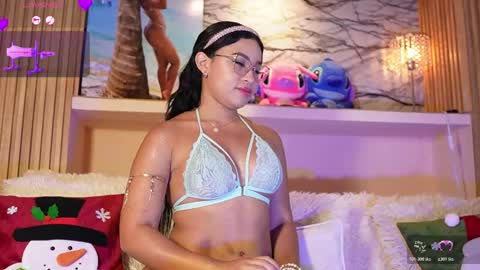 Adri crof online show from December 17, 4:27 am