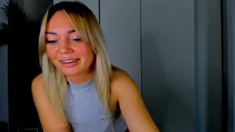 Adriana online show from April 1, 4:26 pm