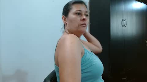 Snapshot of adriana_milf chatting on February 18, 4:16 pm Adriana milf online show from February 18, 4:16 pm