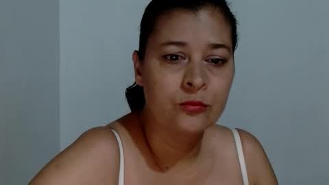 Snapshot of adriana_milf chatting on September 20, 6:12 am Adriana milf online show from September 20, 6:12 am