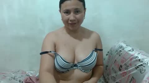 Snapshot of adrianatellez chatting on September 13, 2:58 pm Adriana Tellez online show from September 13, 2:58 pm