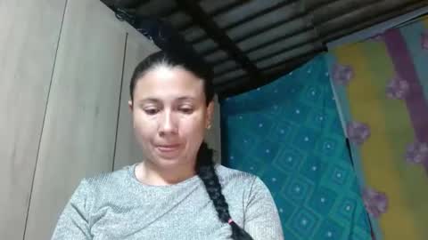 Snapshot of adrianatellez chatting on December 14, 12:22 am Adriana Tellez online show from December 14, 12:22 am
