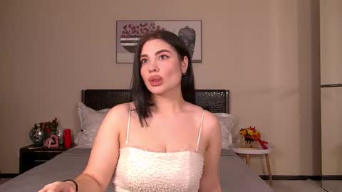 AdrianaTores online show from November 16, 7:25 pm