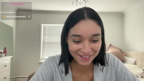 Snapshot of adriannarodriguez chatting on October 14, 5:26 pm Adrianna online show from October 14, 5:26 pm