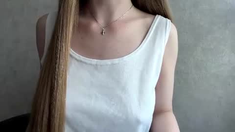 Caroline online show from June 26, 4:19 pm