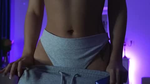 Aelia online show from February 4, 6:11 pm