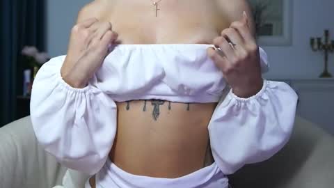 Snapshot of aelia_anara chatting on September 13, 4:09 am Aelia online show from September 13, 4:09 am