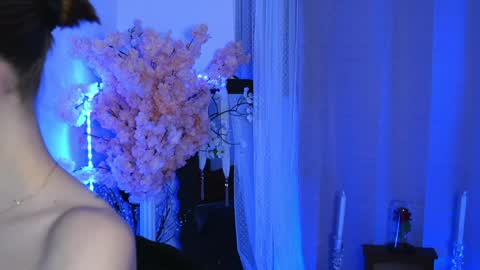 Aelia online show from March 30, 5:34 pm