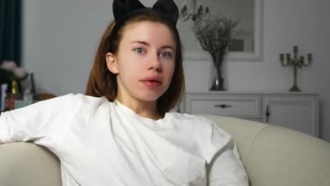 Snapshot of aelia_anara chatting on September 19, 4:33 am Aelia online show from September 19, 4:33 am