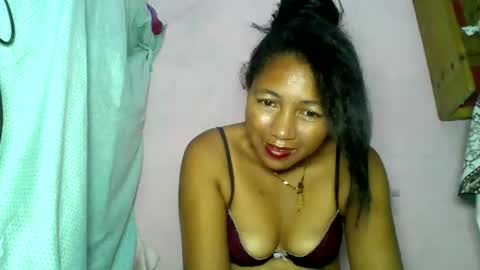 aelyaa online show from May 13, 6:57 pm