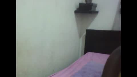 Mia  Friends online show from January 7, 9:45 am