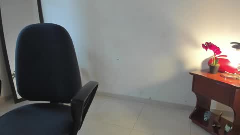 Lorena online show from December 17, 1:15 pm