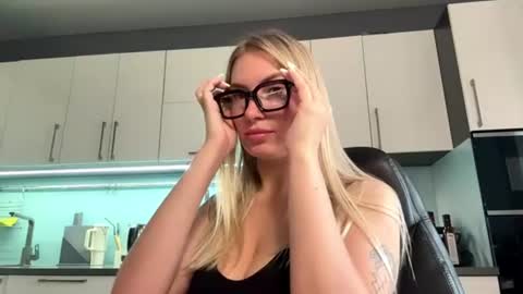 Mila -call me cute online show from June 24, 9:14 pm