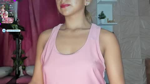 Snapshot of agatadelphine_mr chatting on January 20, 8:29 pm Agatadelphine online show from January 20, 8:29 pm