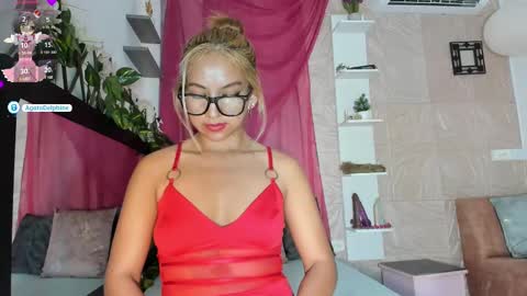 Snapshot of agatadelphine_mr chatting on March 11, 8:42 pm Agatadelphine online show from March 11, 8:42 pm