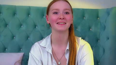 AgataFoxley online show from June 8, 1:39 am