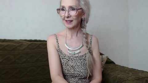 Snapshot of agatha_moore_ chatting on February 7, 3:30 pm Agatha online show from February 7, 3:30 pm