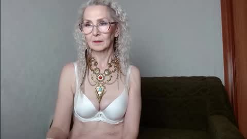 Agatha online show from November 13, 3:00 pm