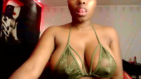 Snapshot of agatha_prime chatting on October 10, 2:27 am CAROLINA online show from October 10, 2:27 am