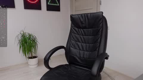 Agelina Lilly Laura online show from February 27, 6:50 am